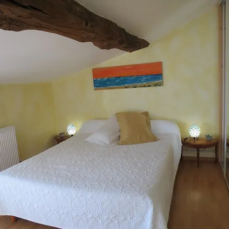 לינה וארוחת בוקר L'aubinoise 3*